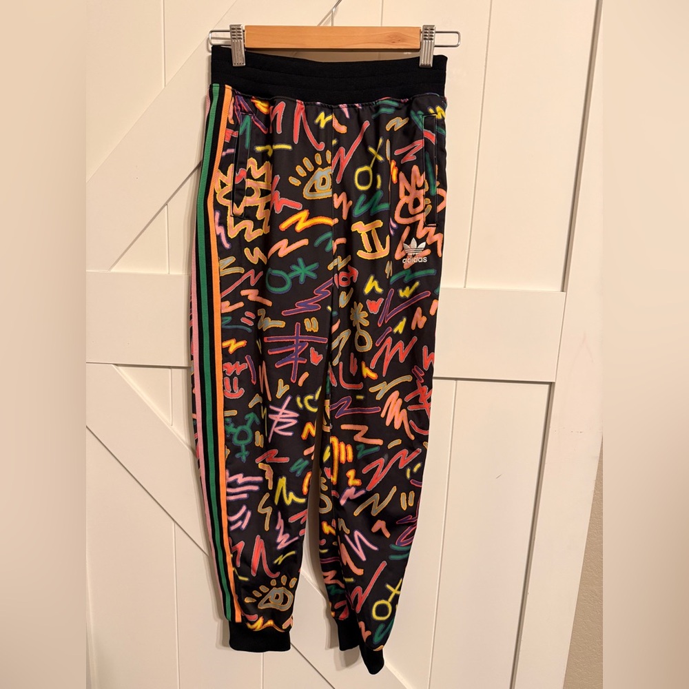 Adidas Originals "Love Unites" Printed Track Pants Kids Unisex Medium Joggers
